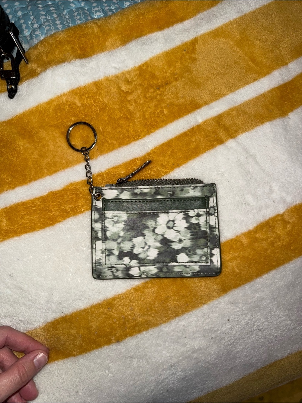 Floral Print Card Holder Keychain - Green